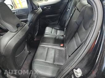 2023 Volvo S60 B5 Plus Black Edition – miniatura 13