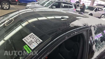 2023 Volvo S60 B5 Plus Black Edition – miniatura 20