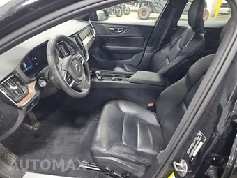 2023 Volvo S60 B5 Plus Black Edition – miniatura 7