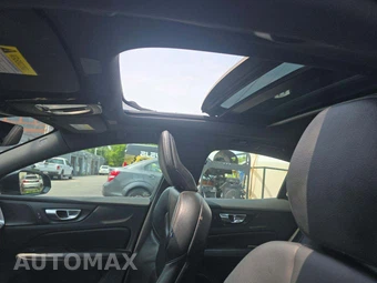 2023 Volvo S60 B5 Plus Black Edition - miniatura 11