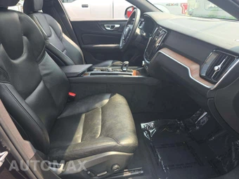 2023 Volvo S60 B5 Plus Black Edition - miniatura 18