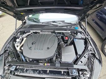 2023 Volvo S60 B5 Plus Dark – miniatura 15