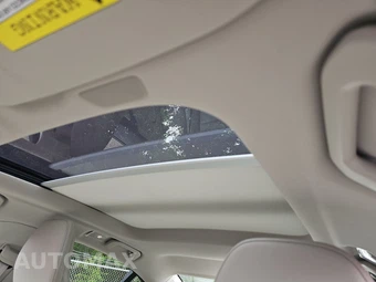 2023 Volvo S60 B5 Plus Dark – miniatura 19
