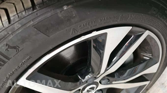 2023 Volvo S60 B5 Plus Dark – miniatura 22