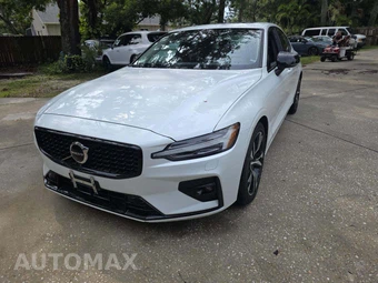 2023 Volvo S60 B5 Plus Dark