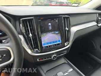2023 Volvo S60 B5 Plus Dark – miniatura 10