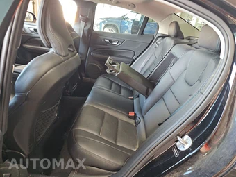 2023 Volvo S60 B5 Ultimate Dark - miniatura 13