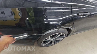 2023 Volvo S60 B5 Ultimate Dark - miniatura 30