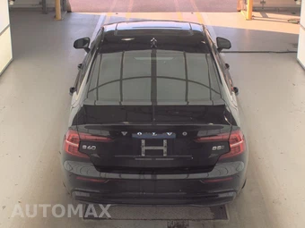 2023 Volvo S60 B5 Ultimate Dark - miniatura 5