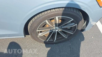 2023 Volvo S60 Recharge Plug-In Hybrid T8 Plus Dark Theme - miniatura 26