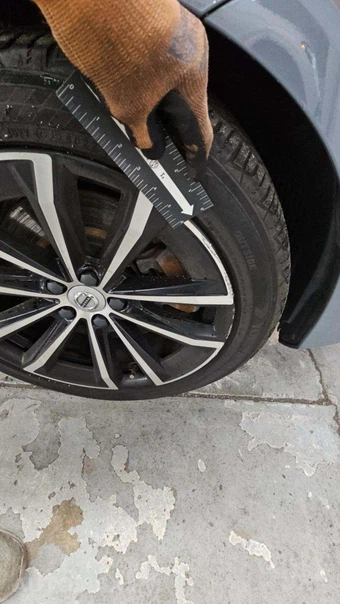 2023 Volvo S60 Recharge Plug-In Hybrid T8 Plus Dark Theme - miniatura 27