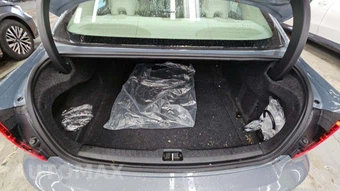 2023 Volvo S60 Recharge Plug-In Hybrid T8 Plus Dark Theme - miniatura 28