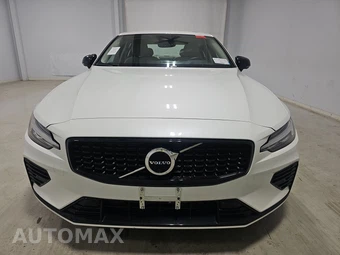 2023 Volvo S60 Recharge Plug-In Hybrid T8 Plus Dark Theme - miniatura 2