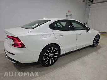 2023 Volvo S60 Recharge Plug-In Hybrid T8 Plus Dark Theme - miniatura 4