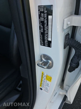 2023 Volvo S60 Recharge Plug-In Hybrid T8 Plus Dark Theme - miniatura 14