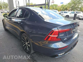 2023 Volvo S60 Recharge Plug-In Hybrid T8 Plus Dark Theme - miniatura 2