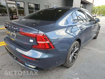 2023 Volvo S60 Recharge Plug-In Hybrid T8 Plus Dark Theme - miniatura 3