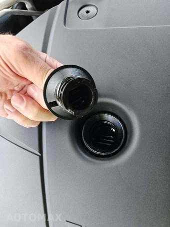 2023 Volvo S60 Recharge Plug-In Hybrid T8 Plus Dark Theme - miniatura 30