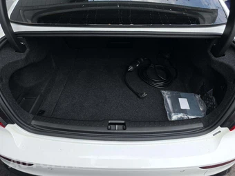 2023 Volvo S60 Recharge Plug-In Hybrid T8 Plus Dark Theme - miniatura 13