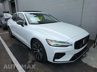 2023 Volvo S60 Recharge Plug-In Hybrid T8 Plus Dark Theme - miniatura 4