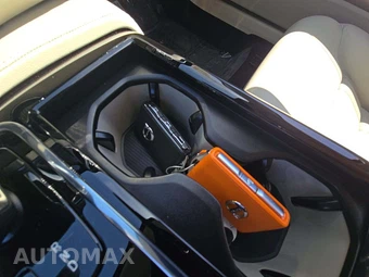 2023 Volvo S60 Recharge Plug-In Hybrid T8 Plus Dark Theme - miniatura 5