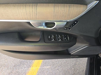 2023 Volvo S90 B6 Plus - miniatura 9