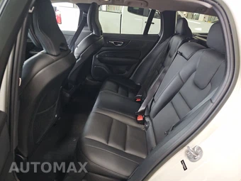 2023 Volvo V60 Cross Country B5 Plus – miniatura 13