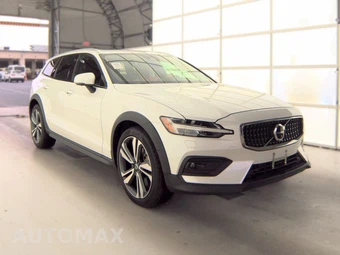 2023 Volvo V60 Cross Country B5 Plus – miniatura 3
