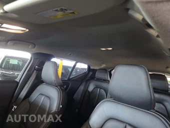2023 Volvo XC40 B4 Core - miniatura 11