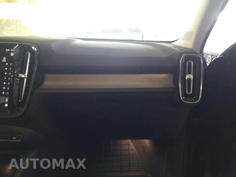 2023 Volvo XC40 B4 Core - miniatura 19