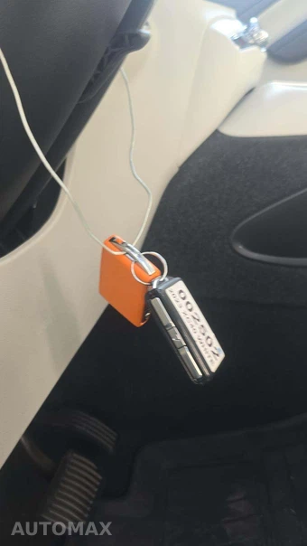 2023 Volvo XC40 B4 Plus Bright Theme – miniatura 22