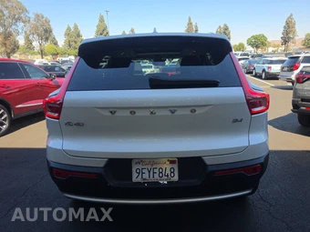 2023 Volvo XC40 B4 Plus Bright Theme – miniatura 5
