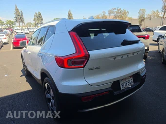 2023 Volvo XC40 B4 Plus Bright Theme – miniatura 6