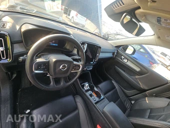 2023 Volvo XC40 B4 Plus Bright Theme – miniatura 11