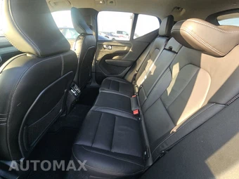 2023 Volvo XC40 B4 Plus Bright Theme – miniatura 13