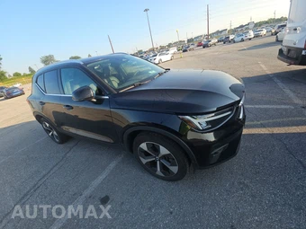 2023 Volvo XC40 B4 Plus Bright Theme – miniatura 3