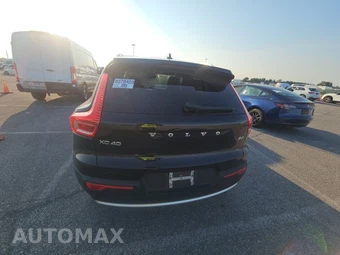 2023 Volvo XC40 B4 Plus Bright Theme – miniatura 5