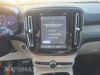 2023 Volvo XC40 B4 Plus Bright Theme – miniatura 11