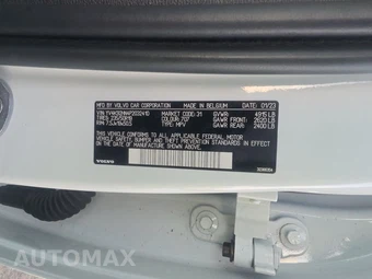 2023 Volvo XC40 B4 Plus Bright Theme – miniatura 14
