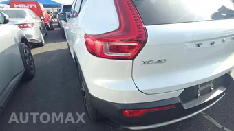 2023 Volvo XC40 B4 Plus Bright Theme – miniatura 22