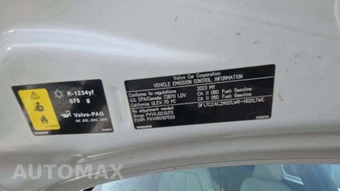 2023 Volvo XC40 B4 Plus Bright Theme – miniatura 25
