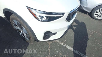 2023 Volvo XC40 B4 Plus Bright Theme – miniatura 31