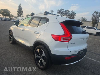 2023 Volvo XC40 B4 Plus Bright Theme – miniatura 6