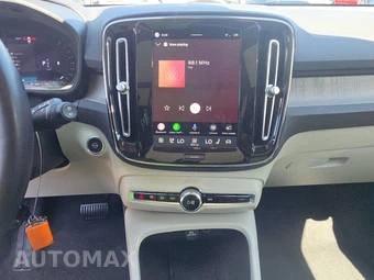 2023 Volvo XC40 B4 Plus Bright Theme – miniatura 11