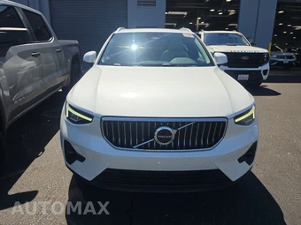 2023 Volvo XC40 B4 Plus Bright Theme – miniatura 2