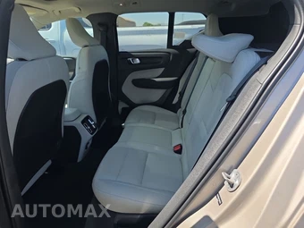 2023 Volvo XC40 B4 Plus Dark Theme – miniatura 13