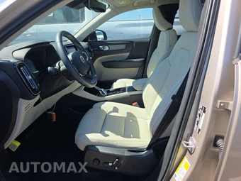 2023 Volvo XC40 B4 Plus Dark Theme – miniatura 7