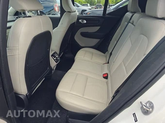 2023 Volvo XC40 B4 Ultimate Dark Theme - miniatura 13