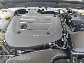 2023 Volvo XC40 B4 Ultimate Dark Theme - miniatura 15
