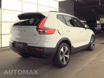 2023 Volvo XC40 B4 Ultimate Dark Theme - miniatura 4